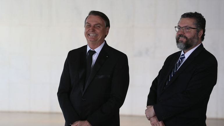 Ministro das Relações Exteriores diz que não há previsão para chegada de mais vacinas ao Brasil