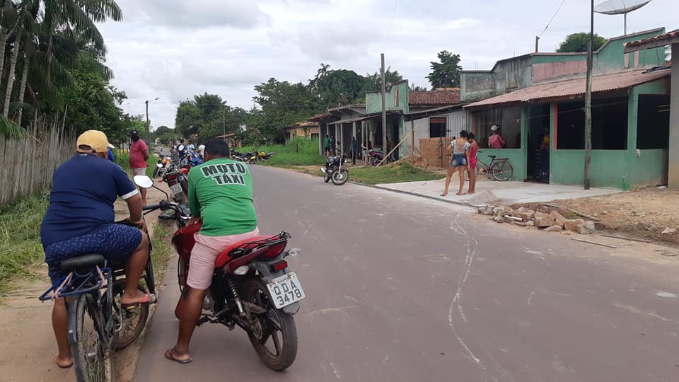 Igarapé-Miri: Pai é assassinado em frente à sua residência e filho fica baleado após disparos de criminosos