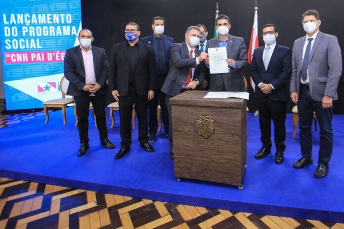 Governo do Estado lança a CNH Pai D'égua
