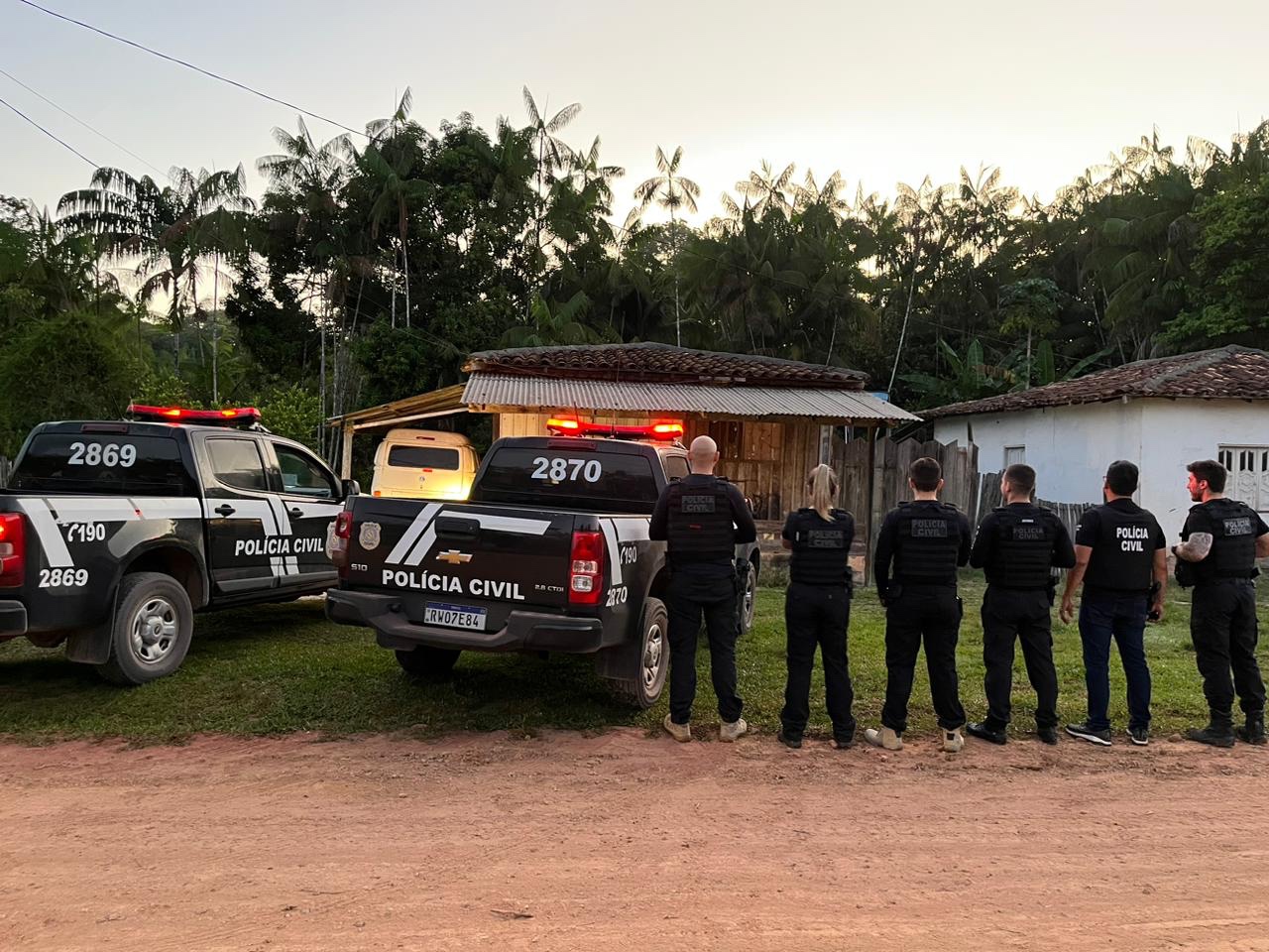 Polícia Civil vai na Vila da Paz, cumpre mandado e prende acusado de tráfico em Moju