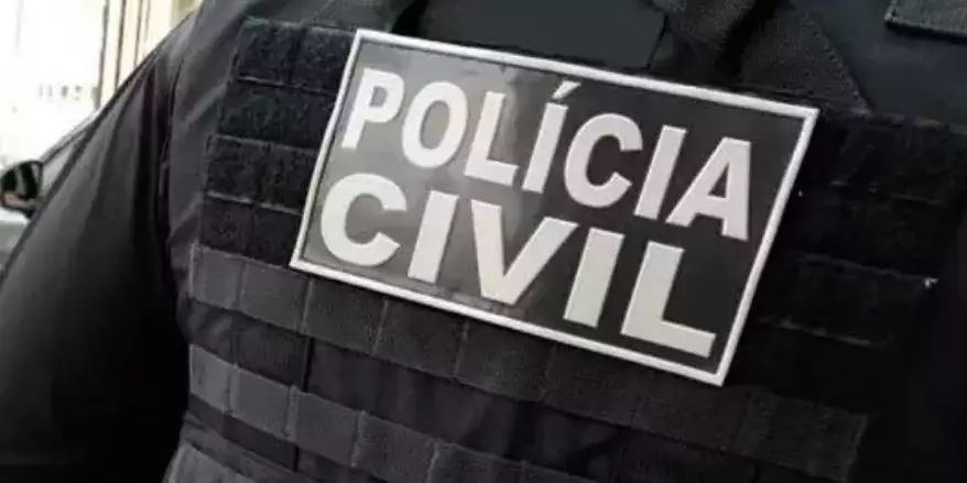 Homem é encontrado morto com marcas de facadas em quintal de residência em Belém