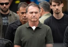 Bolsonaro é preso preventivamente pela Polícia Federal