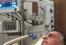 Jair Bolsonaro volta ao centro cirúrgico para tratar crise de soluços