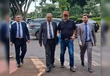 Líder dos caminhoneiros vai à Presidência da República comunicar paralisação