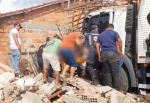 Caminhão invade residência e deixa uma mulher morta no nordeste do Pará