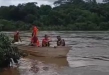 Bombeiros ficam à deriva após voadeira bater em ponte no Pará