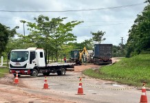 Equipes da concessionária fazem manutenção de trechos que causaram acidentes em Moju