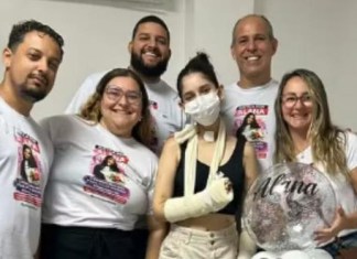 Jovem esfaqueada mais de 15 vezes fala pela 1ª vez após tentativa de feminicídio