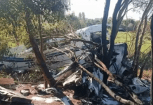 Avião com R$ 15 milhões em espécie cai no Paraguai; moradores saqueiam dinheiro