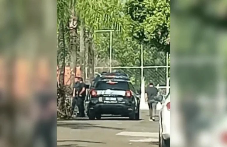 Mulher é presa após filho de 2 anos defecar duas camisinhas em creche
