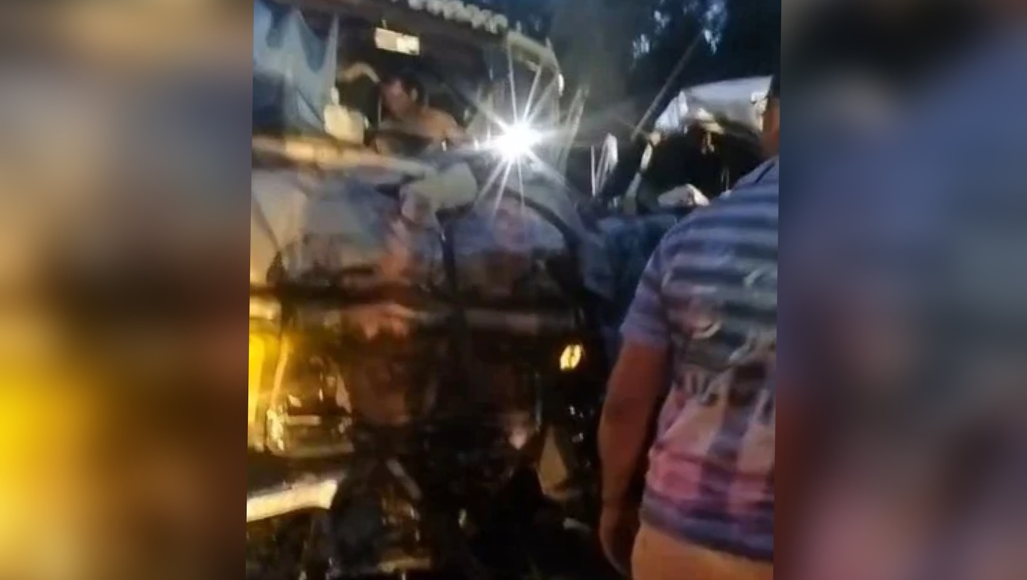 Colisão violenta entre van e caçamba deixa vítimas na estrada entre Santa Maria e São Miguel